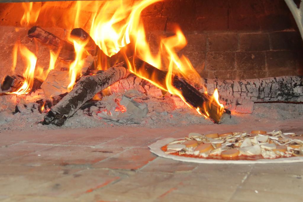 Pizza Italy Restaurant And Guesthouse Pattaya Eksteriør bilde